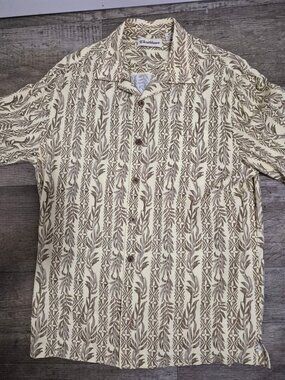 Caribbean Mens Medium Beige Brown Hawaiian Button-Up Shirt 100% Rayon Tropical